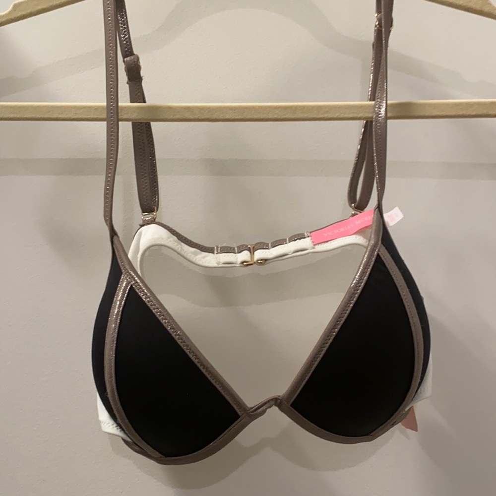 Victoria’s Secret bikini top 34B